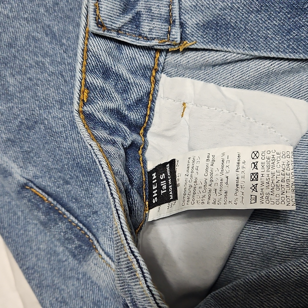 Straight Leg Jeans - Picture 2 of 3